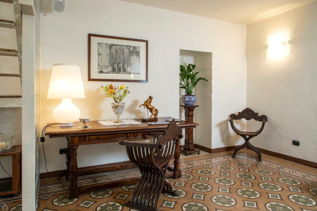 Antica Dimora Del Buongoverno Hotel Siena Kültér fotó